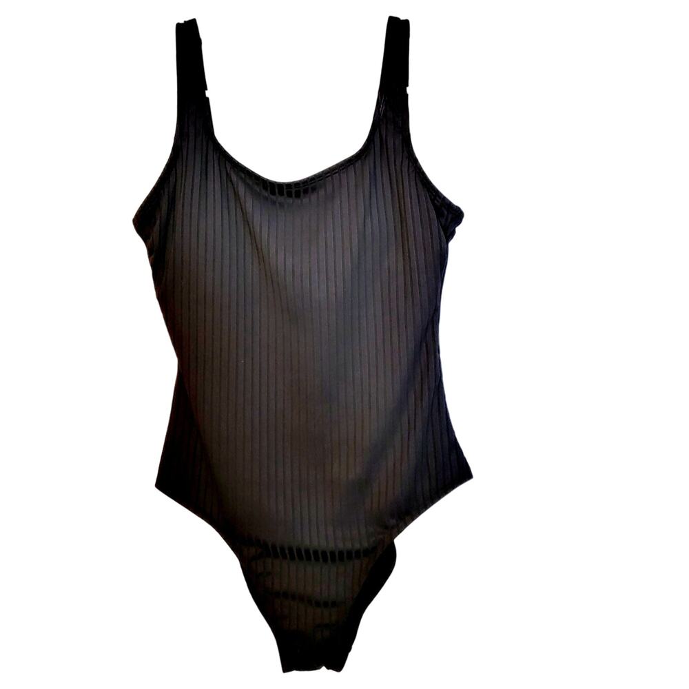 Decree Cheeky Women's Size M Black One-piece Swimsuit Ribbed Texture Detail